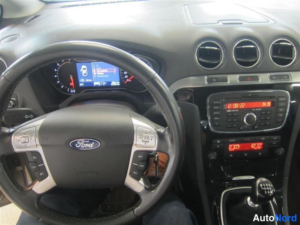 Beige Ford S-MAX 2012, ohjaamo, kuva 10