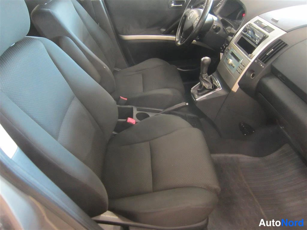 Beige Toyota Corolla Verso 2005, etuistuimet, kuva 12