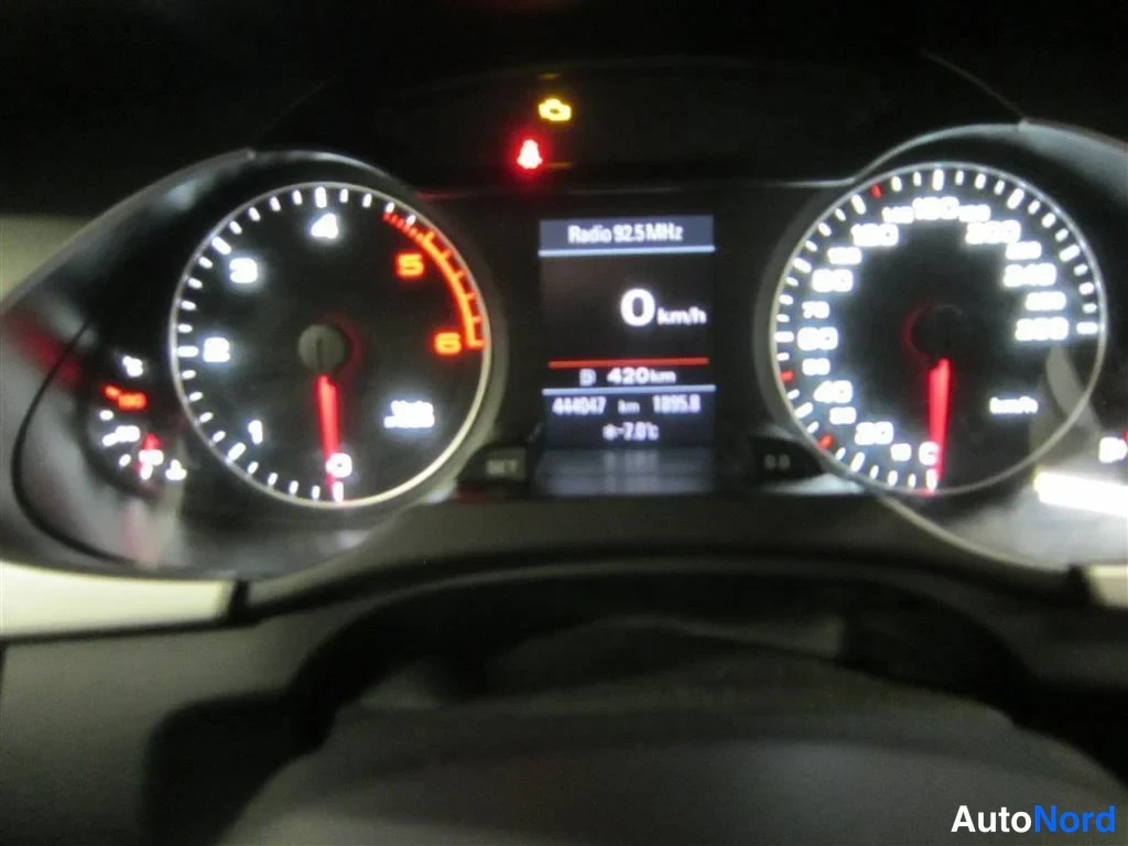 Beige Audi A4 Allroad 2010, yksityiskohta, kuva 19