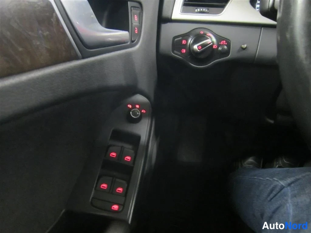 Beige Audi A4 Allroad 2010, yksityiskohta, kuva 17