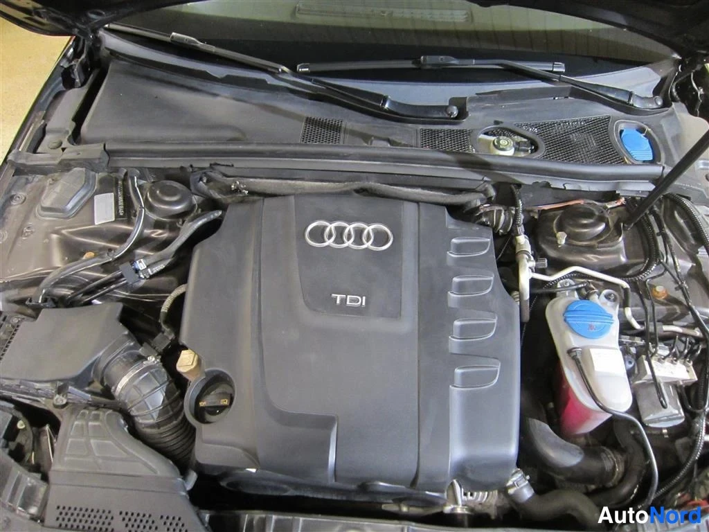 Beige Audi A4 Allroad 2010, moottoritila, kuva 16