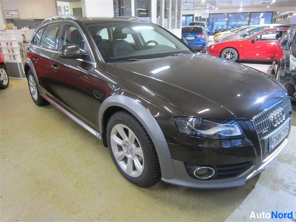 Beige Audi A4 Allroad 2010, etuviisto, keula oikealle, kuva 2