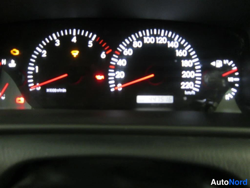 Hopea Toyota Corolla 2005, yksityiskohta, kuva 19