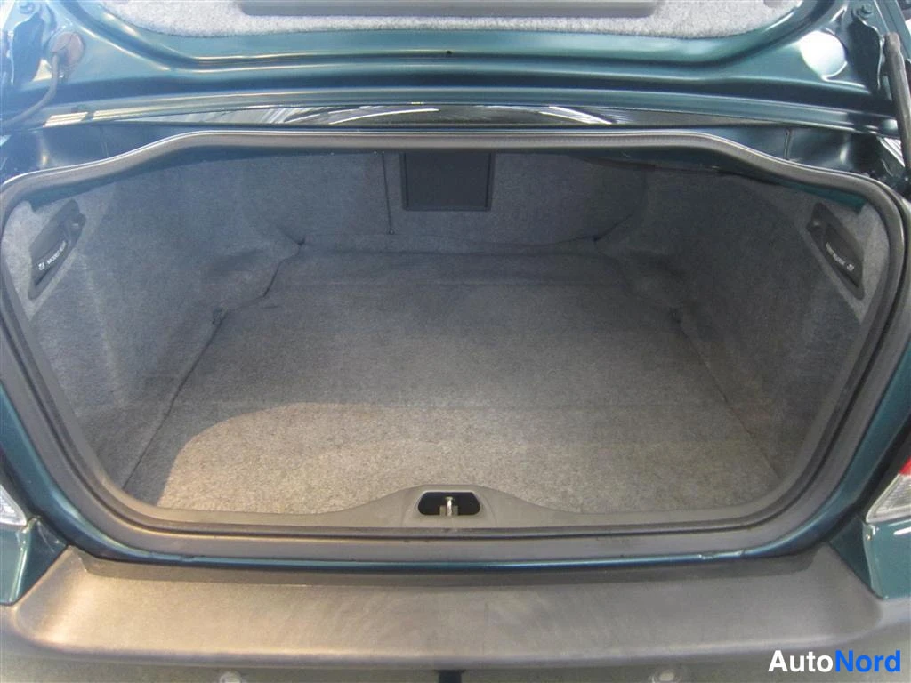 Vihreä Volvo S60 2003, tavaratila, kuva 14