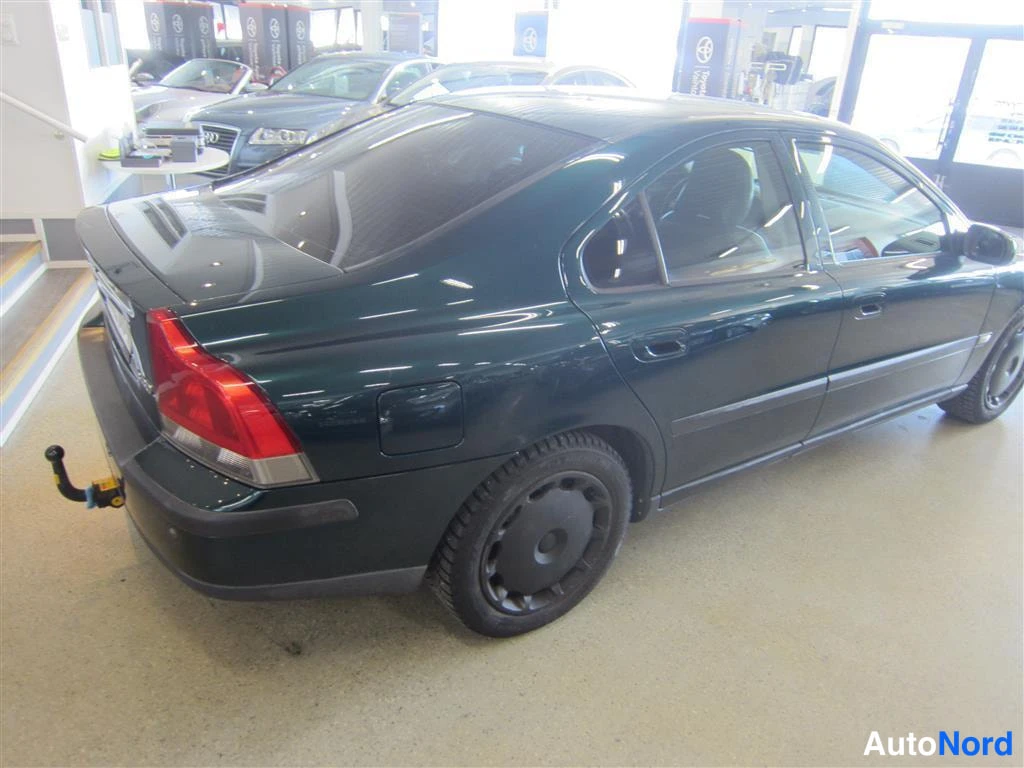 Vihreä Volvo S60 2003, takaviisto, kuva 7