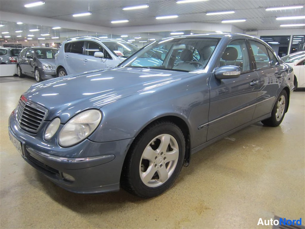 Mercedes-Benz E 2003