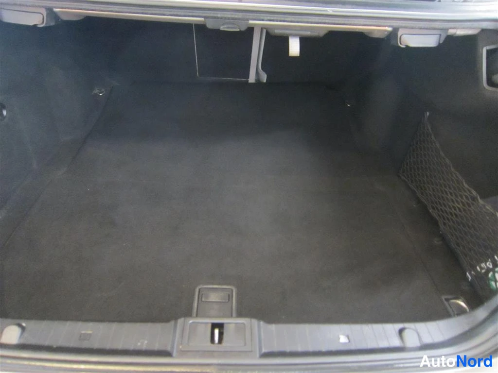 Harmaa Mercedes-benz E 2007, tavaratila, kuva 14
