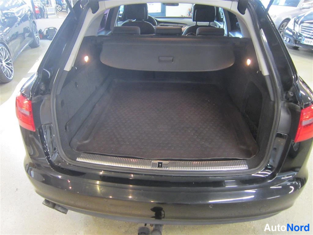 Musta Audi A6 2012, tavaratila, kuva 13