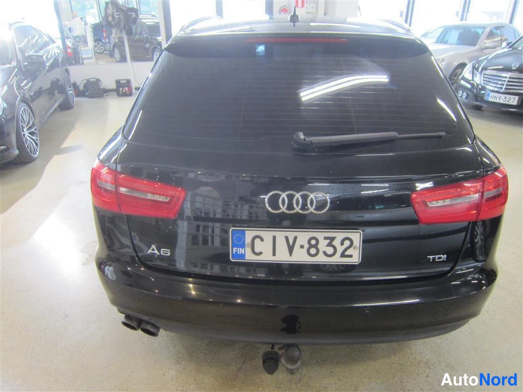 Musta Audi A6 2012, takaa, kuva 6