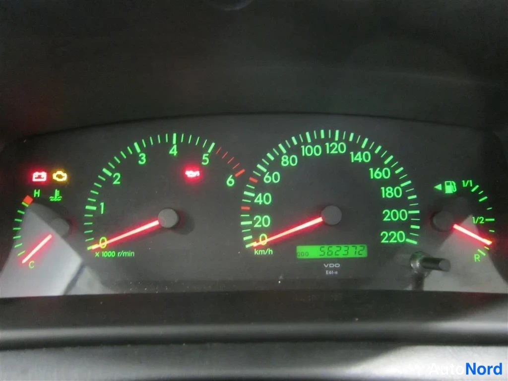 Sininen Toyota Corolla 2003, yksityiskohta, kuva 12