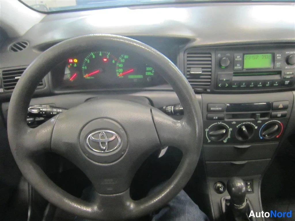 Sininen Toyota Corolla 2003, kuva 15
