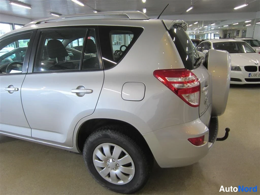 Hopea Toyota RAV4 2010, takaviisto, kuva 6