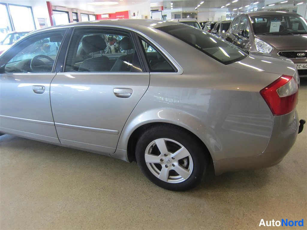 Harmaa Audi A4 2004, takaviisto, kuva 6