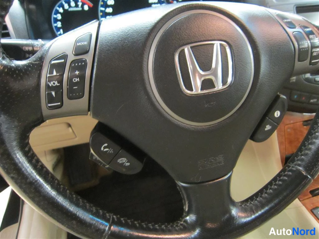 Sininen Honda Accord 2006, yksityiskohta, kuva 15