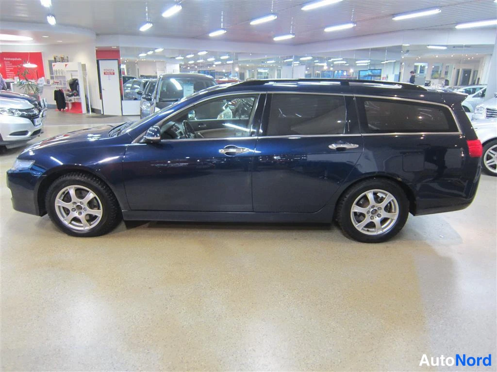 Sininen Honda Accord 2006, sivulta, kuva 4