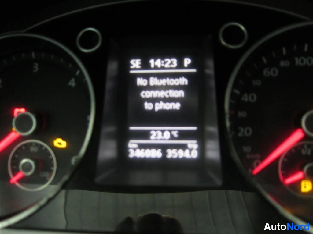 Harmaa Volkswagen Passat 2013, yksityiskohta, kuva 18