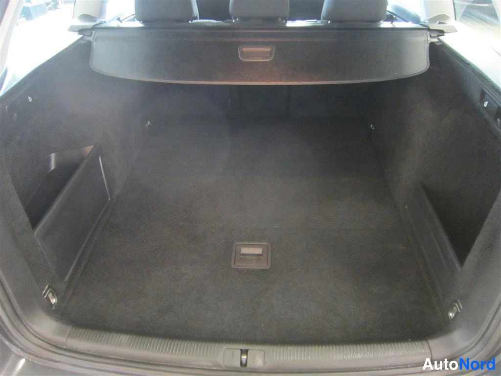 Harmaa Volkswagen Passat 2013, tavaratila, kuva 14