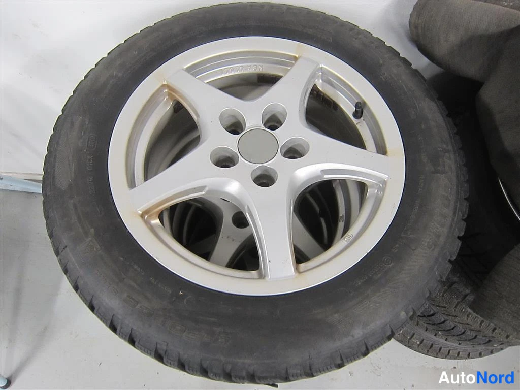 Harmaa Volkswagen Passat 2013, yksityiskohta, kuva 17