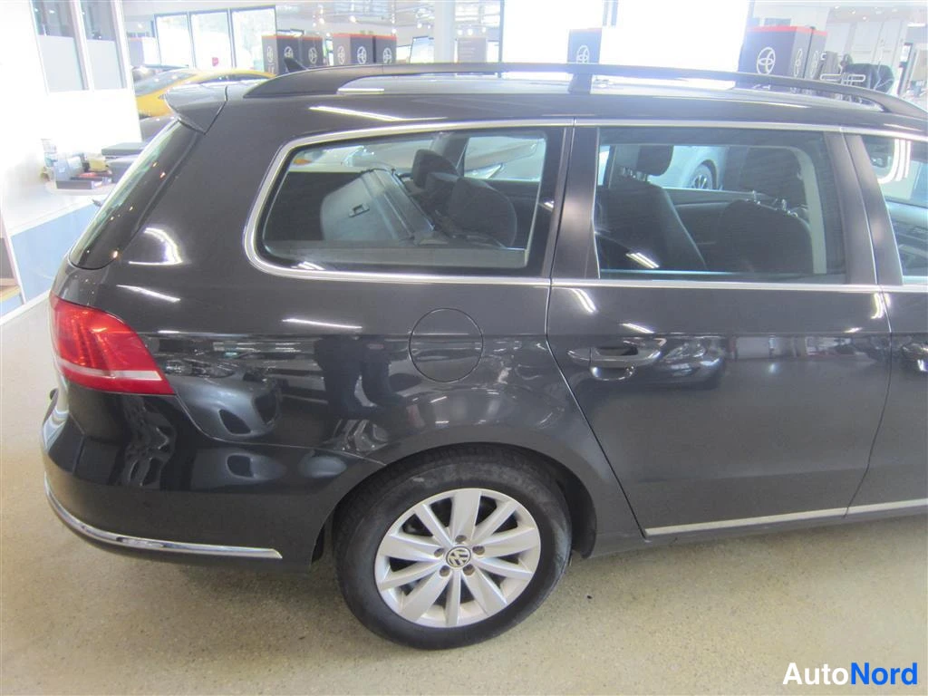 Harmaa Volkswagen Passat 2013, takaviisto, kuva 6