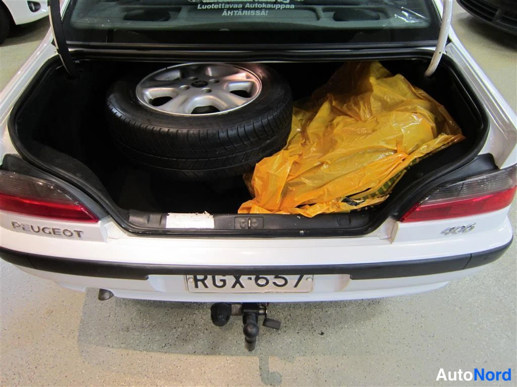 Valkoinen Peugeot 406 1997, tavaratila, kuva 11