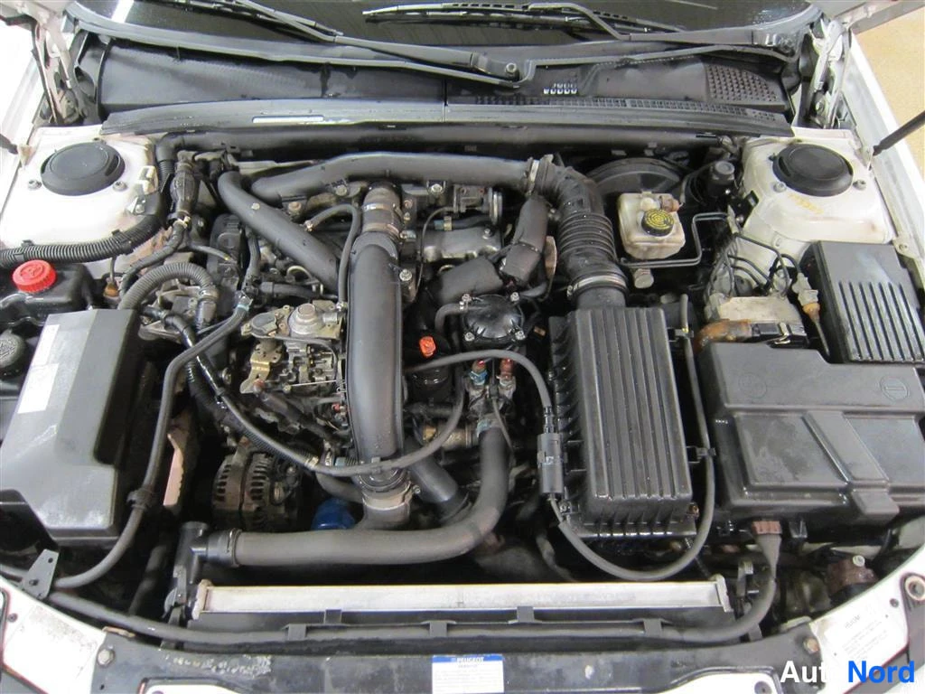 Valkoinen Peugeot 406 1997, moottoritila, kuva 12