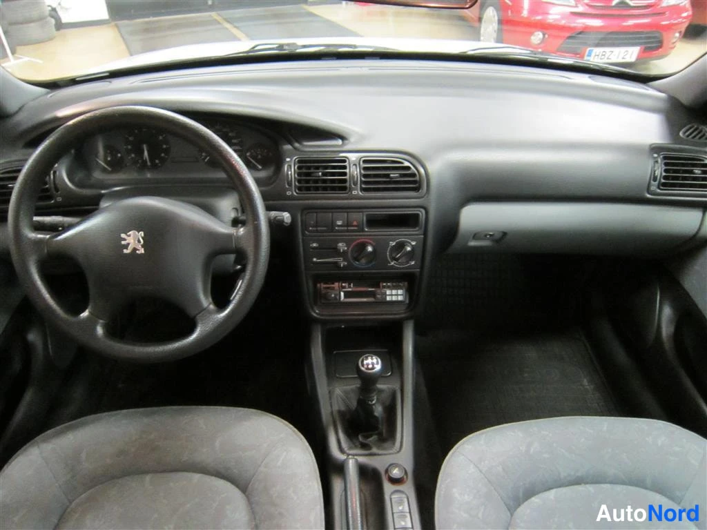 Valkoinen Peugeot 406 1997, ohjaamo, kuva 7