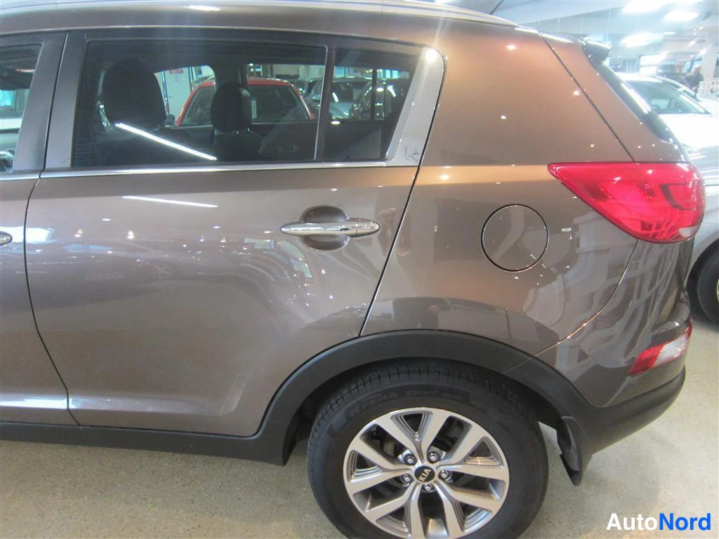 Beige Kia Sportage 2016, takaviisto, kuva 6