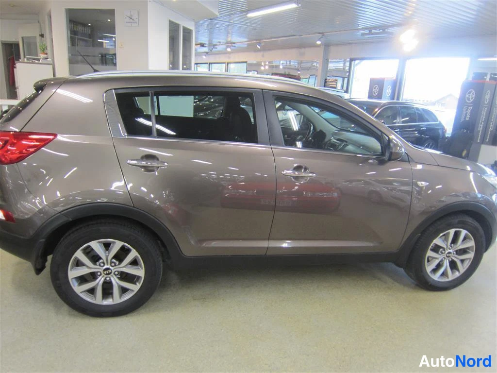 Beige Kia Sportage 2016, takaviisto, kuva 5