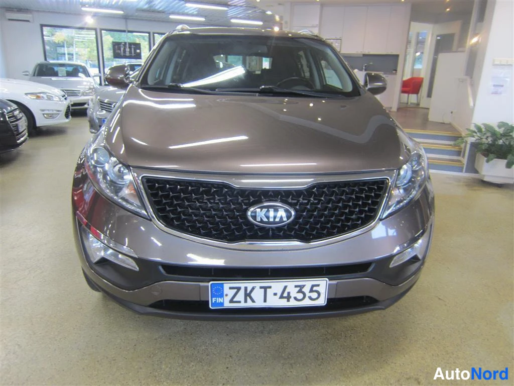 Beige Kia Sportage 2016, edestä, kuva 4