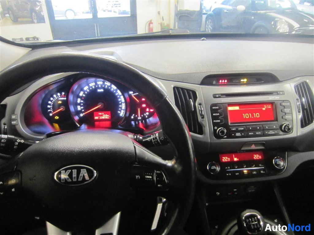 Beige Kia Sportage 2016, yksityiskohta, kuva 15