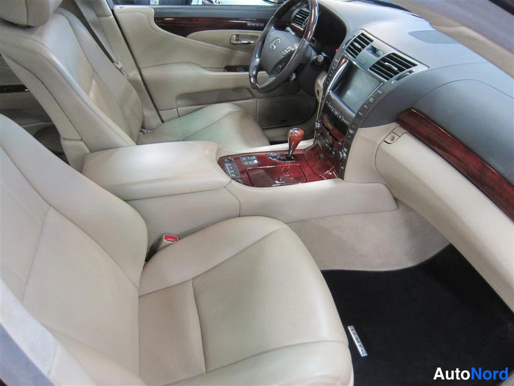 Beige Lexus LS 2007, ohjaamo, kuva 7