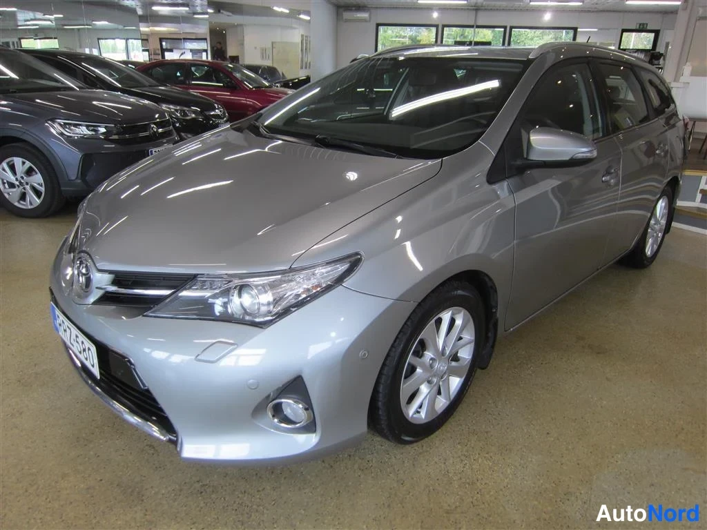 Toyota Auris Touring Sports 1,4 D-4D DPF Active 2014