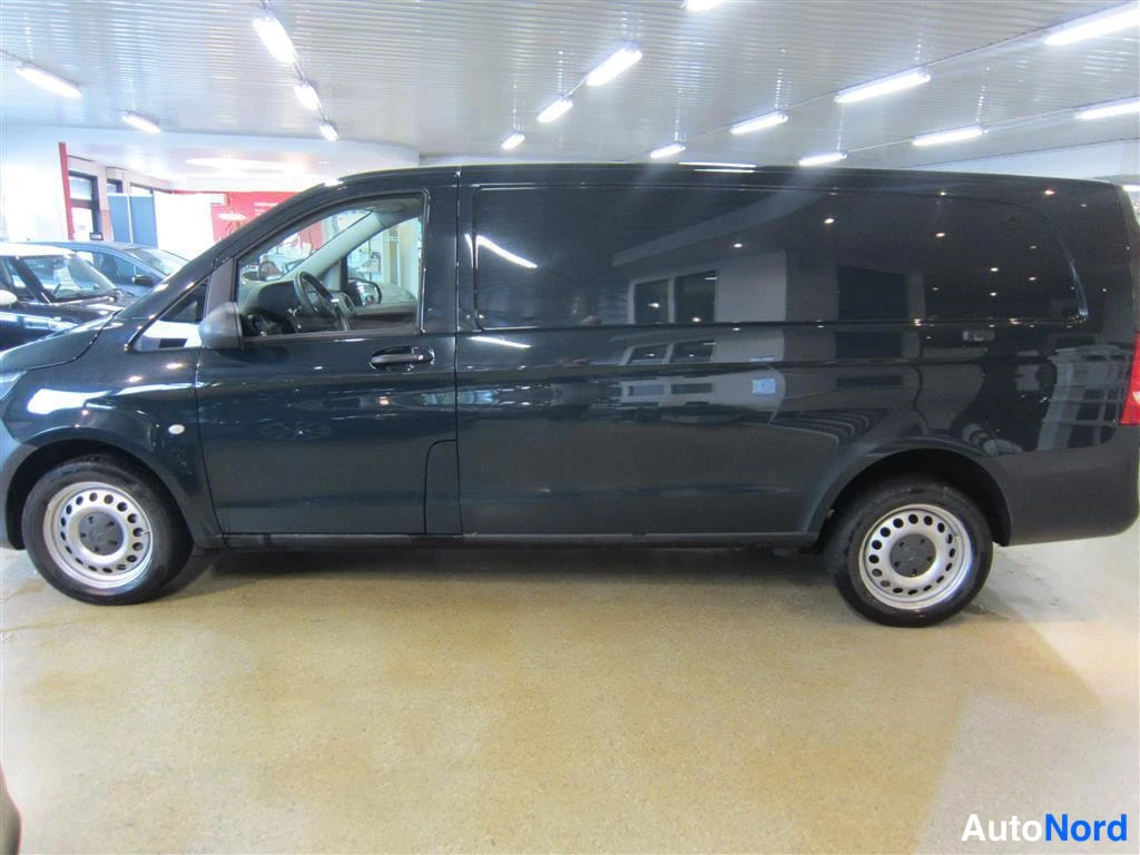 Vihreä Mercedes-benz Vito 2017, sivulta, kuva 5