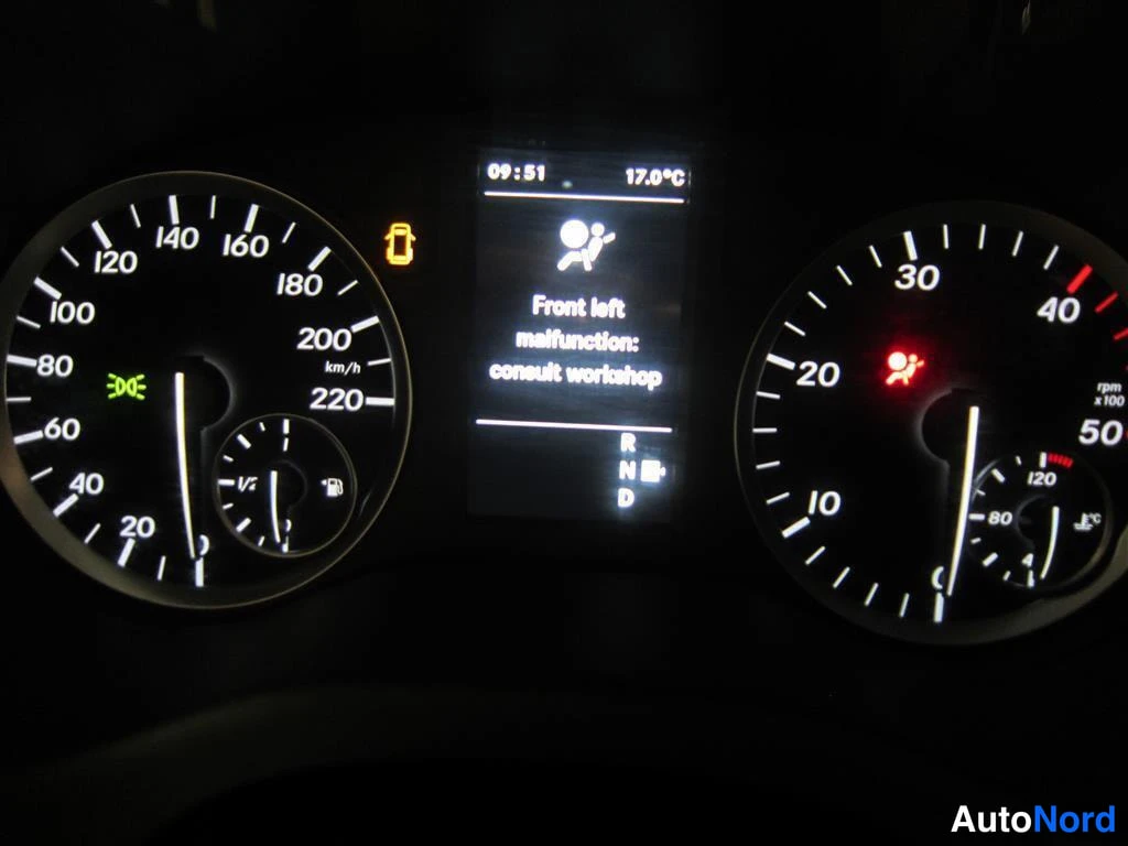 Vihreä Mercedes-benz Vito 2017, yksityiskohta, kuva 20