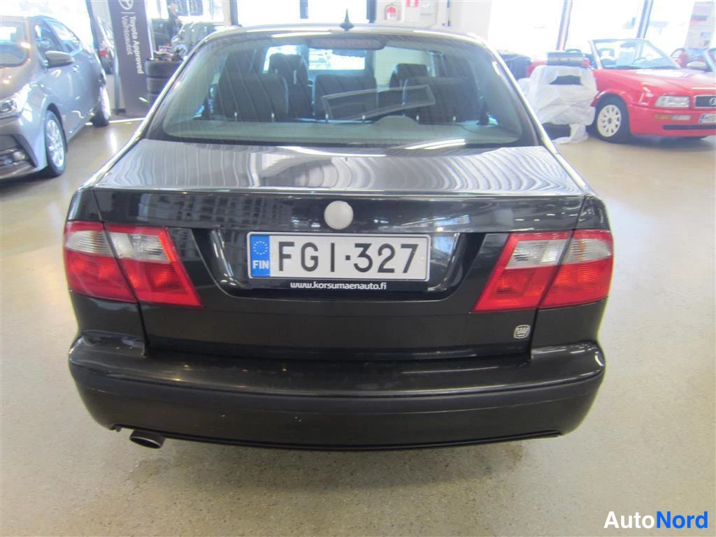 Vihreä Saab 9-5 2004, takaa, kuva 8