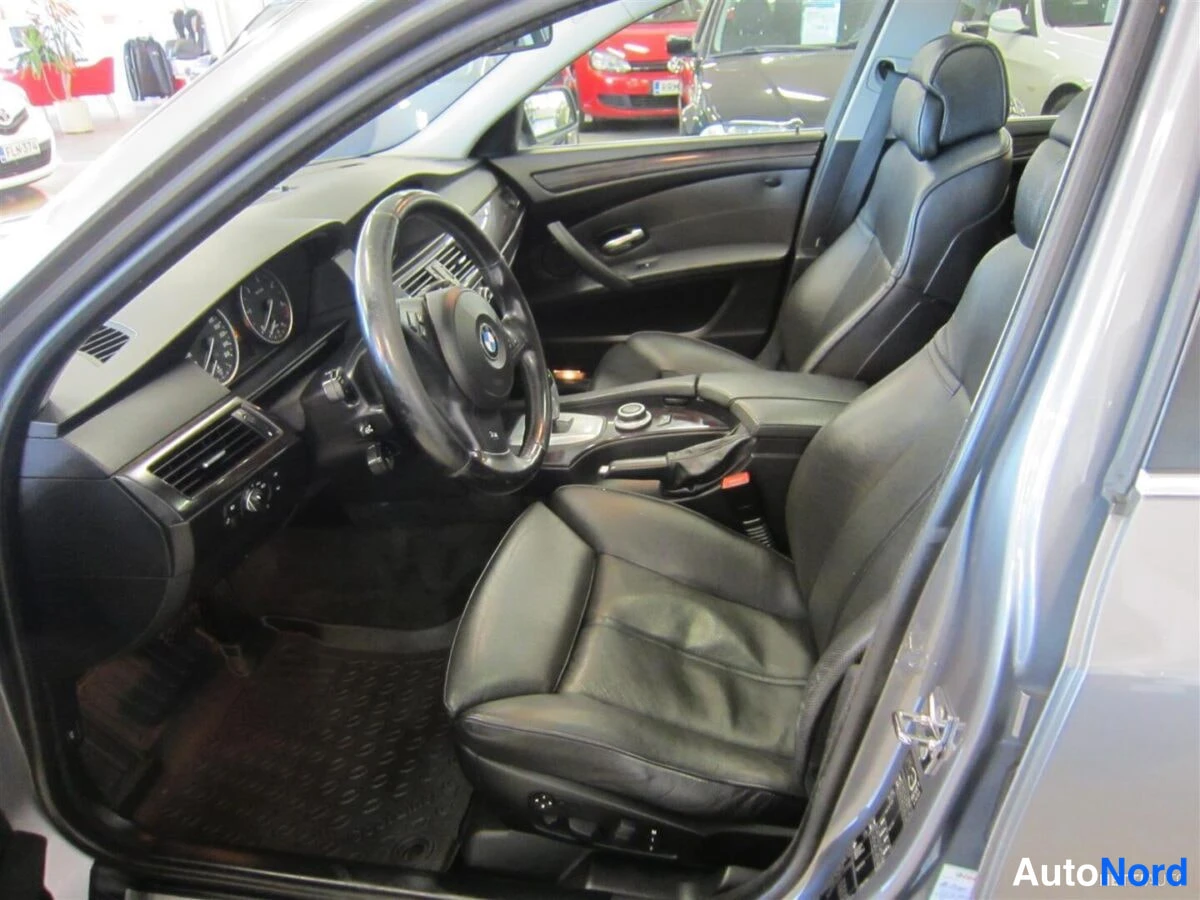 Harmaa BMW 535d 2007, etuistuimet, kuva 8
