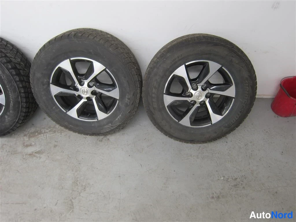 Harmaa Toyota Hilux 2018, yksityiskohta, kuva 27