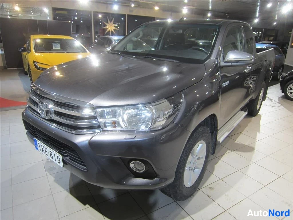 Harmaa Toyota Hilux 2018, kuva 33