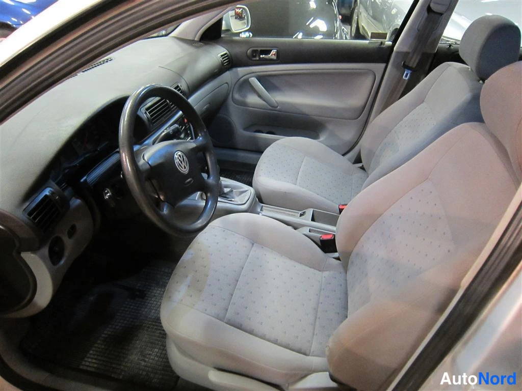 Harmaa Volkswagen Passat 1998, etuistuimet, kuva 7