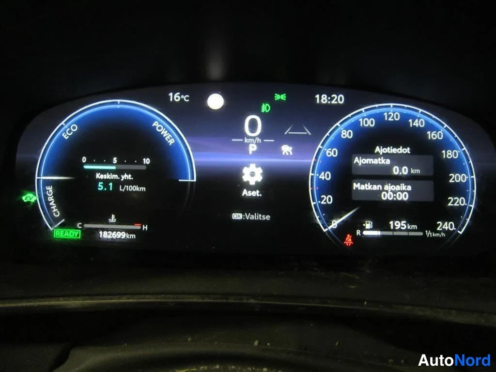 Sininen Toyota Corolla 2023, yksityiskohta, kuva 15