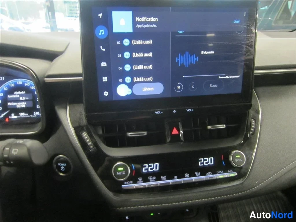 Sininen Toyota Corolla 2023, yksityiskohta, kuva 16