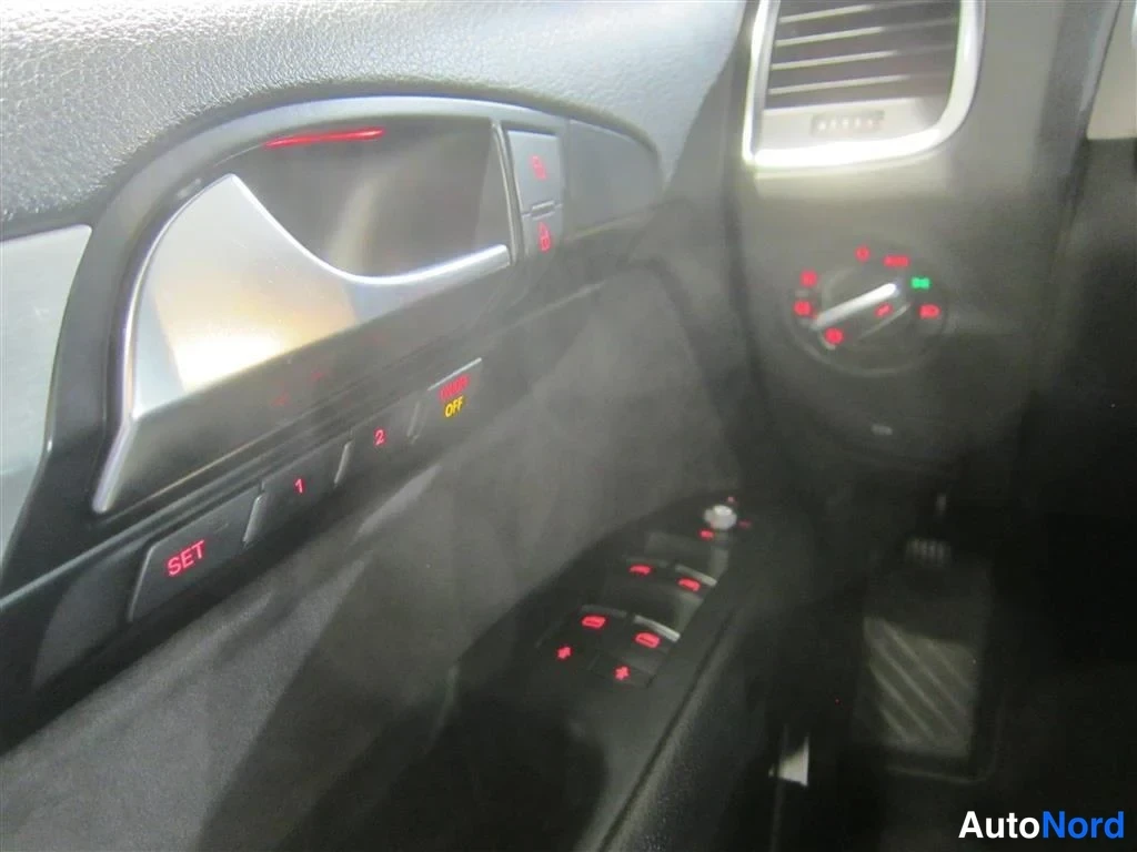 Valkoinen Audi Q7 2013, yksityiskohta, kuva 21