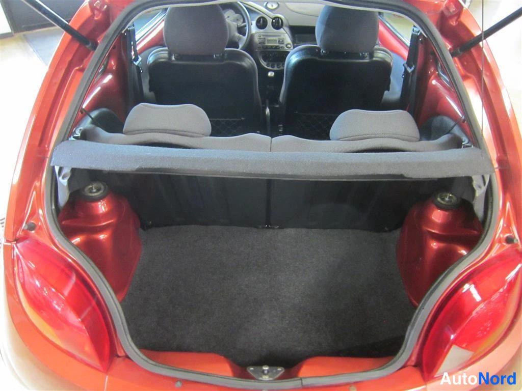 Punainen Ford Ka 2007, tavaratila, kuva 14