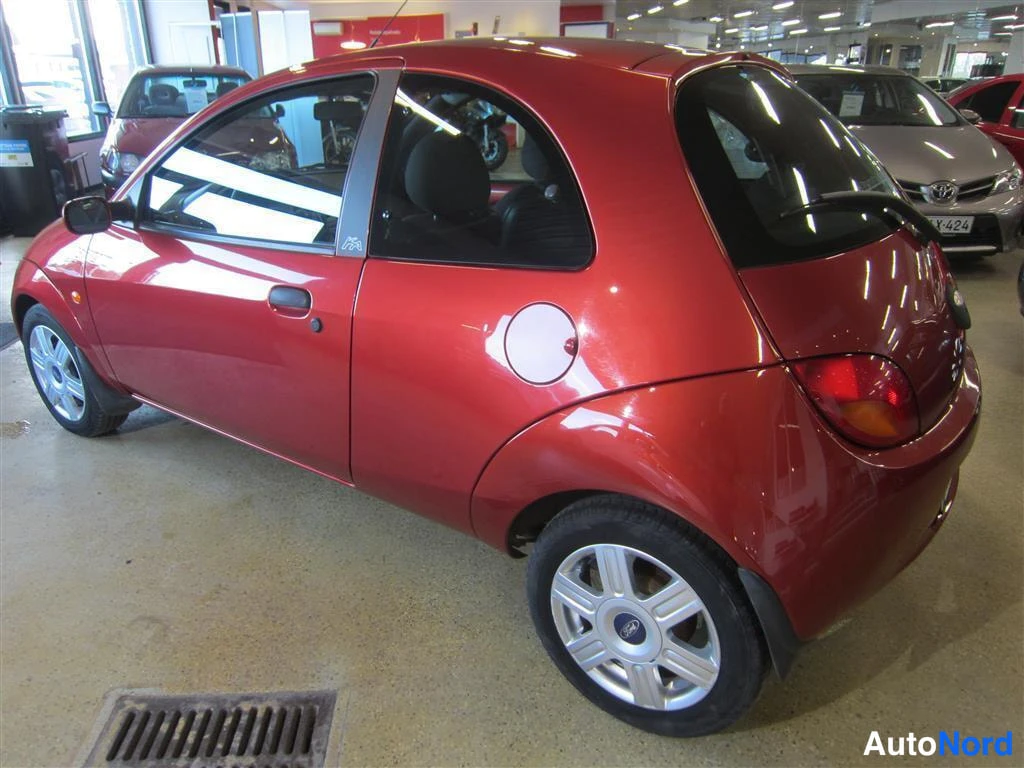 Punainen Ford Ka 2007, takaviisto, kuva 6
