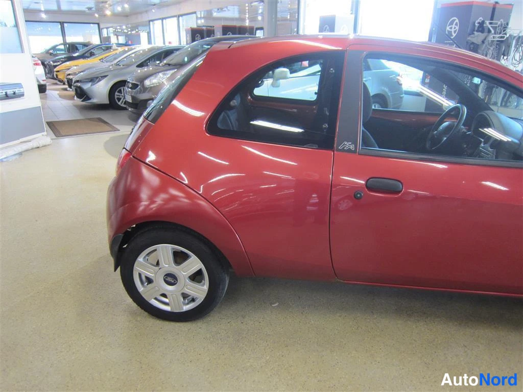 Punainen Ford Ka 2007, takaviisto, kuva 7