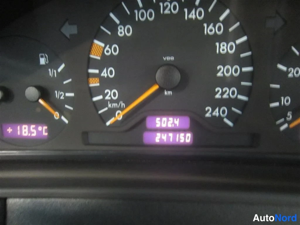 Harmaa Mercedes-benz E 1997, kuva 18