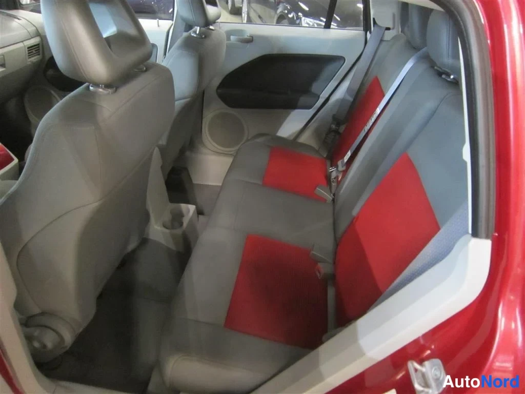Punainen Dodge Caliber 2006, takaistuimet, kuva 12