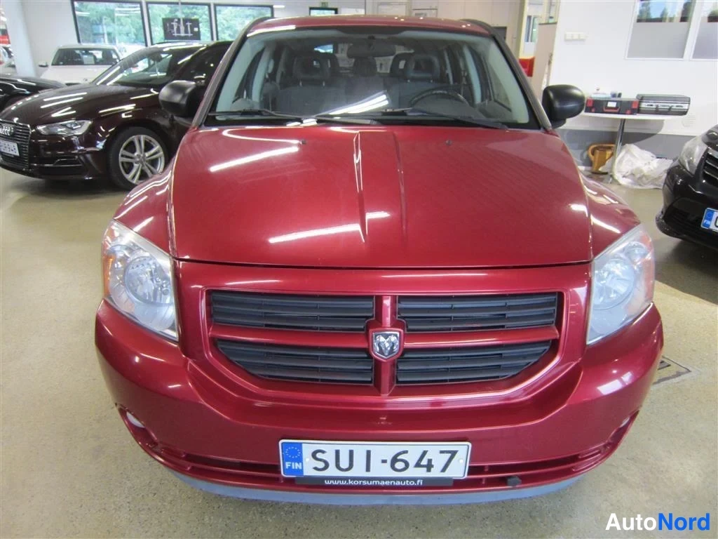 Punainen Dodge Caliber 2006, edestä, kuva 5