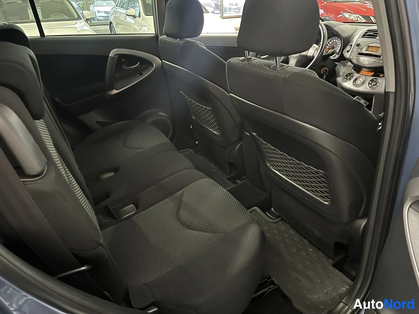 Sininen Toyota RAV4 2006, takaistuimet, kuva 22