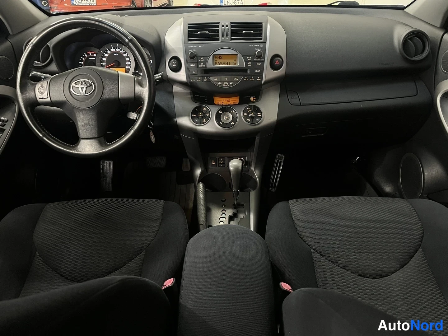 Sininen Toyota RAV4 2006, ohjaamo, kuva 14